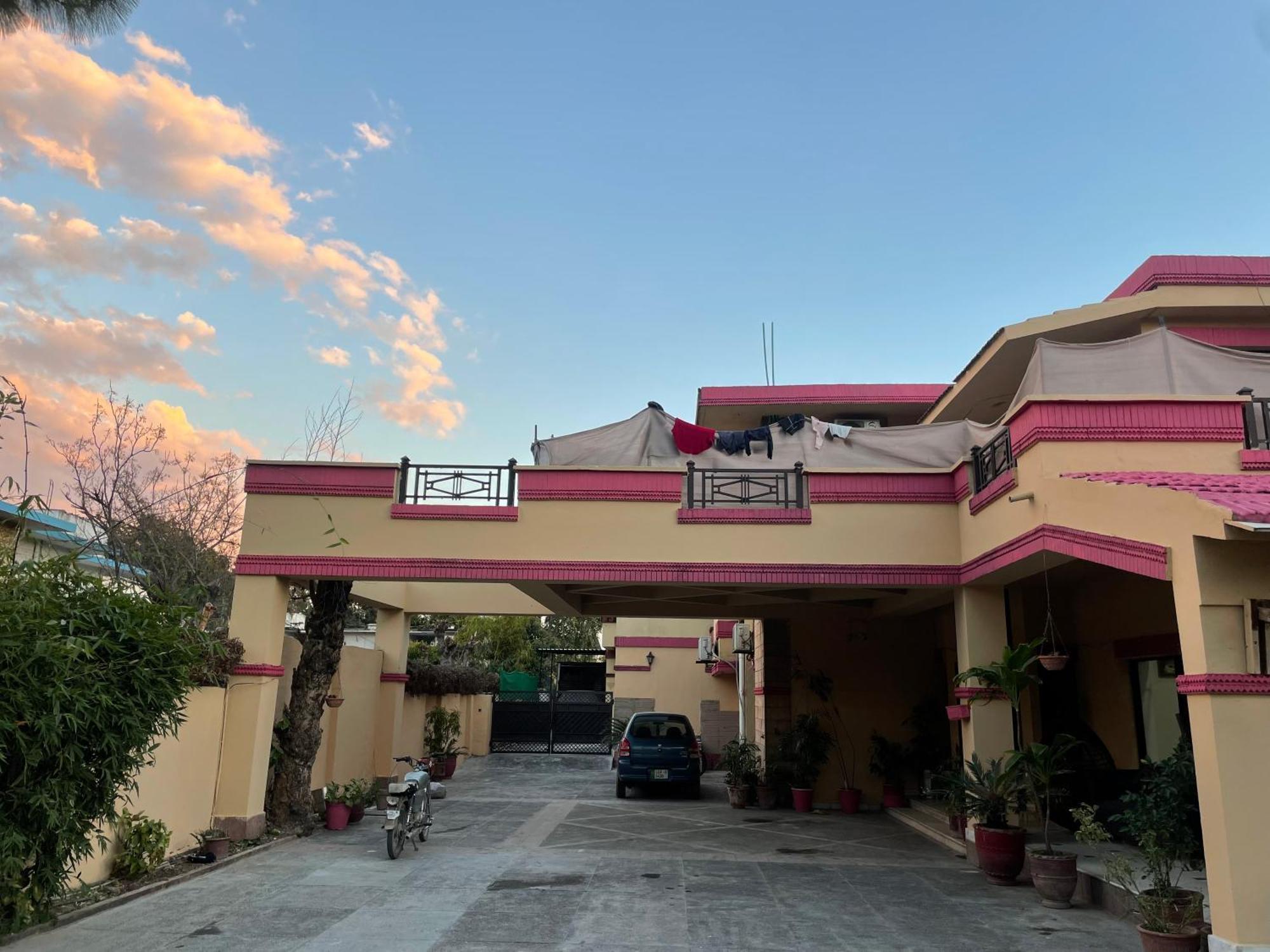 Casa Blanca Boutique Guest House Ισλαμαμπάντ Εξωτερικό φωτογραφία