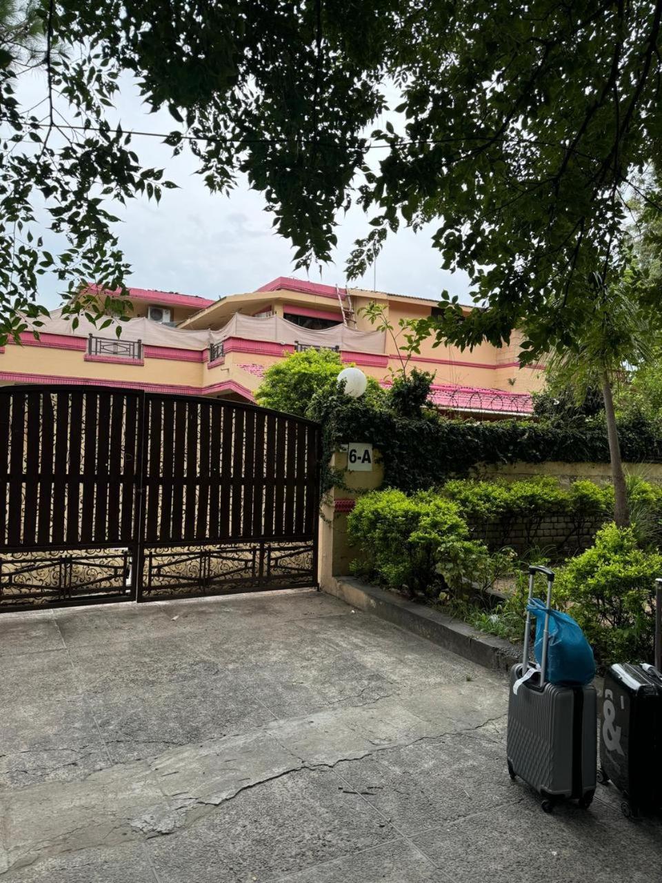 Casa Blanca Boutique Guest House Ισλαμαμπάντ Εξωτερικό φωτογραφία